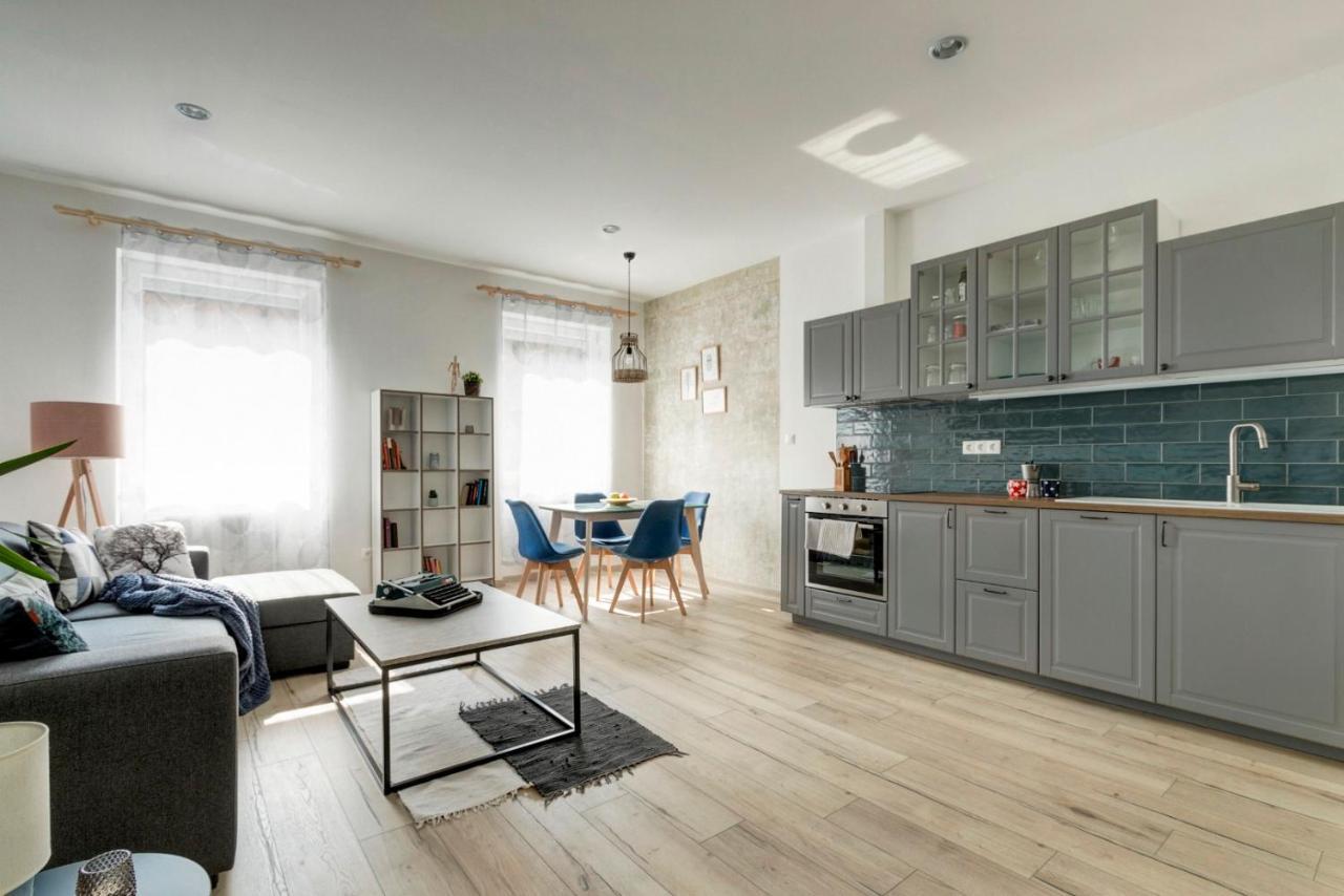 Atosland Apartment Будапеща Екстериор снимка