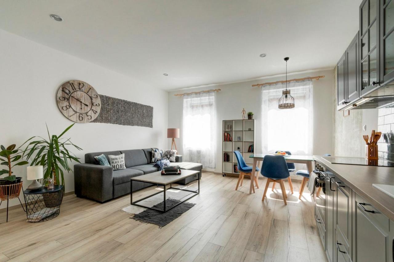 Atosland Apartment Будапеща Екстериор снимка
