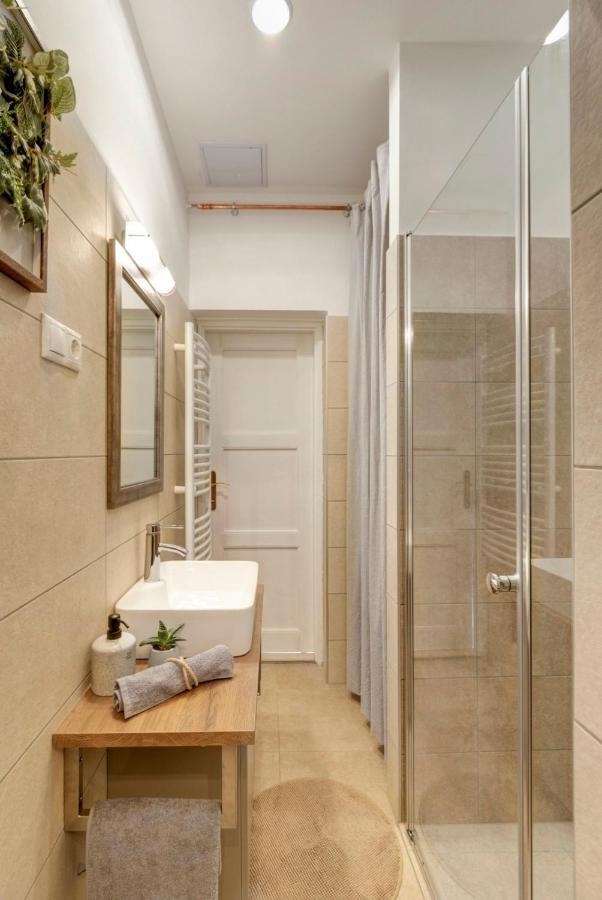 Atosland Apartment Будапеща Екстериор снимка